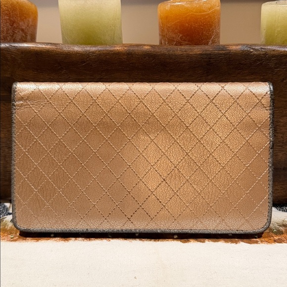 Gorgeous “Chanel” Gold And Silver Leather Wallet - Picture 2 of 14